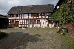 Ehemaliges Wirtshaus Zum Adler; Lollar, Kirchberg 3