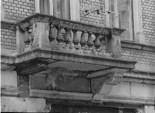 Dresden-Neustadt, Louisenstraße 12. Wohnhaus (um 1890). Balkon (1. Obergeschoß)