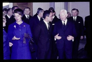 Hussein/Bellevue 2.12.64.