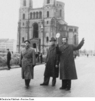 Berlin, Zollkontrolle in Berlin-Kreuzberg Mariannenplatz