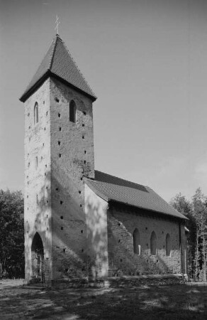 Kirche der Heiligen Dreifaltigkeit, Velemer, Ungarn