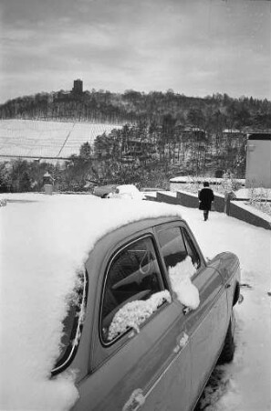 Verspäteter Wintereinbruch mit starkem Schneefall