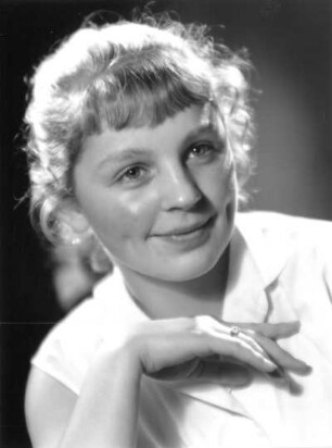 Roßwein. Portrait eines Mädchens aus der Familie W.