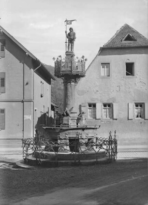 Weinheim Rhein-Neckar-Kreis, Rotenstein-Brunnen, Gefallenendenkmal