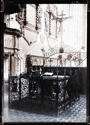 Stiftskirche; Altar