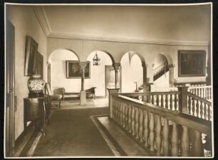 Italienische Botschaft, Berlin-Tiergarten Umbau: Haupttreppenhaus, Absatz im 1. Oberschoss