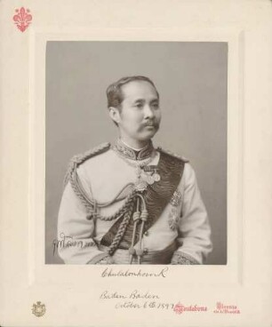 Chulalongkorn (Rama V.), König von Siam, in Uniform mit Auszeichnungen, Brustporträt.