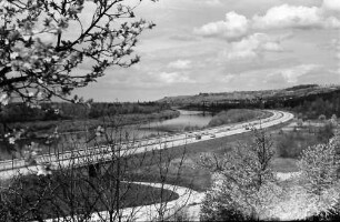 Rheinweiler: Autobahn und Altrhein