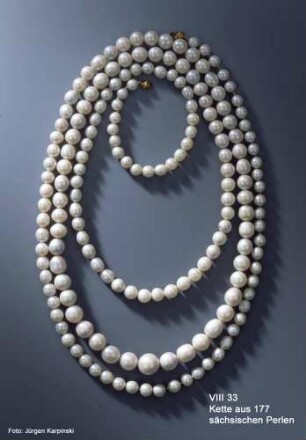 Kette aus 177 sächsischen Perlen