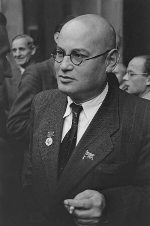 Aufnahmen vom 1. Deutschen Schriftstellerkongress in Berlin : Boris L. Gorbatow
