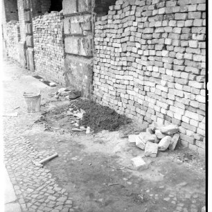 Negativ: Trümmer, Apostel-Paulus-Straße 36, 1952