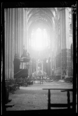 Saint-Quentin (Dep. Aisne, Frankreich): "Kathedrale, Innenaufnahme"