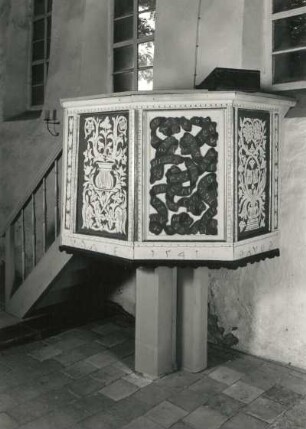 Kanzelkorb : Kanzelkorb. Holz. 1541. Schönewalde-Stolzenhain, Dorfkirche