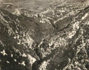Harz. Bodetal mit Thale, vom Hexentanzplatz aus gesehen