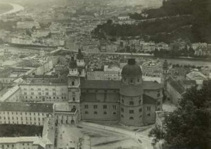 Salzburger Dom : Salzburg, Ansicht des Domes von der Festung