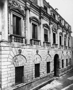 Vicenza, Palazzo Porto-Festa; Palladio, Andrea