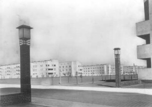 Magdeburg-Stadtfeld, Wohnhäuser : Magdeburg-Stadtfeld. Wohnhäuser der Hermann-Beims-Siedlung. Ansicht von Südwest (von der Walbecker Straße)