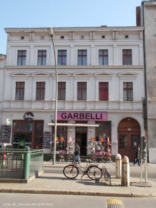 Mietshaus & Gewerbebau; Berlin, Neukölln