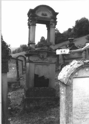 Grabstein 84