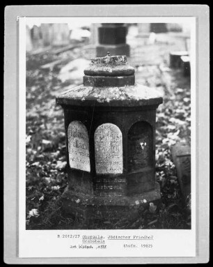 Grabstein von Julius Wallach, gestorben 1886