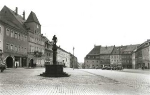 Frankenberg, Markt : Frankenberg. Markt mit Schmiedebrunnen und Rathaus. Blick nach Nordwesten