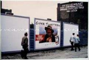 Serie: Mauerfall/Deutsche Einheit: Berliner Mauer Werbung "Come Together"