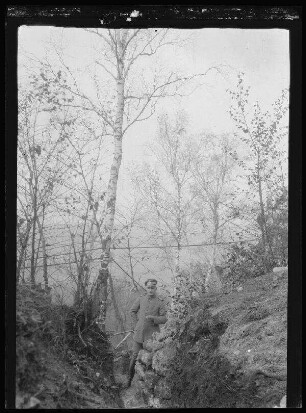 Leutnant Stammel im Schützengraben im Bray-Lager (Dep. Aisne, Frankreich)