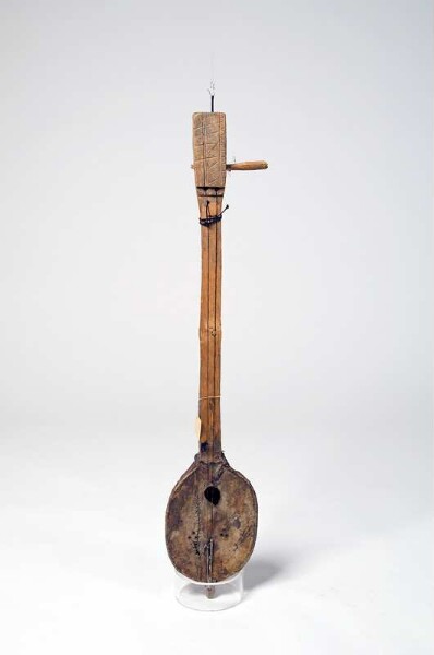 Bowl-necked lute