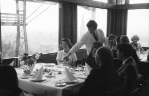 Freiburg: Gäste im Restaurant Dattler