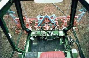 Fotografie: Traktor, Traktorkonzept, Systemtraktor, Frontanbau, Hackmaschine