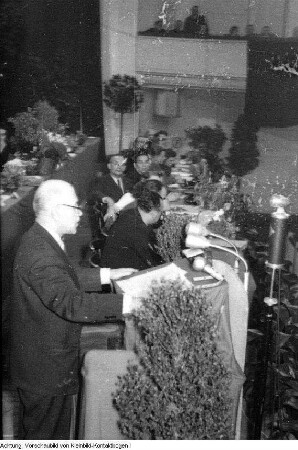 Görlitz, Kundgebung der Gewerkschaft Gesundheitswesen mit einer polnischen Delegation, Maxim Zetkin und Prof. Dr. Welker, Verdienter Arzt des Volkes, Auftritt der Sport- und Kulturgruppe der Staatsanstalt für Krankengymnastik Leipzig, 13./14. Februar 1951