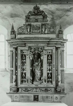 Altar : Drahnsdorf. Evangelische Dorfkirche. Altar. Holz, farbig gefaßt, 1616