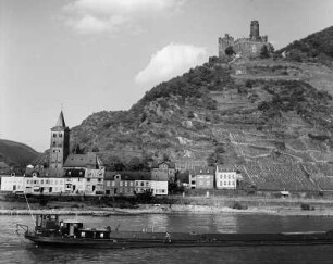 Sankt Goarshausen. Stadtteilansicht über den Rhein