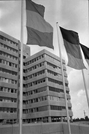 Einweihung des neuen Verwaltungsgebäudes des Landeswohlfahrtsverbands Baden im Beiertheimer Feld