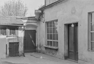 Hebers Fabrikation : Bautzen. Bettenhaus Heber, Wendische Straße 9. Hofansicht