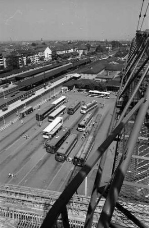 Freiburg i. Br.: Vom Kran auf den Omnibusbahnhof