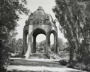 Magdeburg, Rotehorn-Park : Magdeburg. Rotehorn-Park. Pavillon (um 1900) auf der Marieninsel