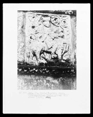 Relief: Simson mit dem Löwen