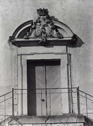 Dresden-Pillnitz. Weinbergkirche Zum Heiligen Geist (1723/1727; M. D. Pöppelmann). Südportal (1726/1727; B. Thomae)