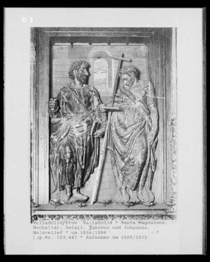 Hochaltar, rechte Seite, Detail: Heiligenfiguren (Jakobus Major und Johannes)