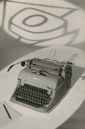 Schreibmaschine "Olympia SG 1" von Hans Krebs