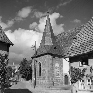 Katholische Wallfahrts- und Pfarrkirche Mutter Gottes auf dem Holderstock — Gnadenkapelle