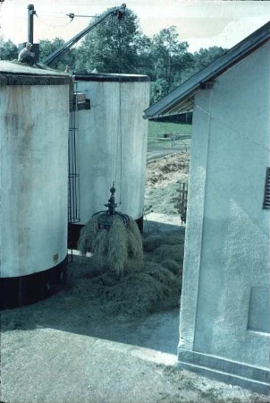 Fotografie: Ein- und Auslagerungstechnik, Hochsilo, Greiferanlage
