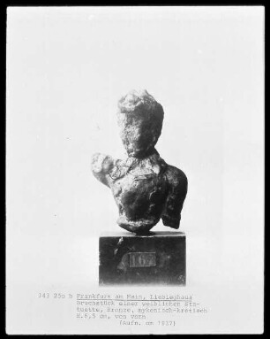 Weibliche Statuette