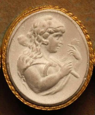 Omphale mit Löwenhaut und Keule (Daktyliothek, Das Alterthum nach Lippert und Visconti)