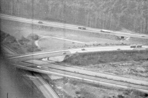 Mönchhof [bei Frankfurt am Main]: Autobahnkreuz