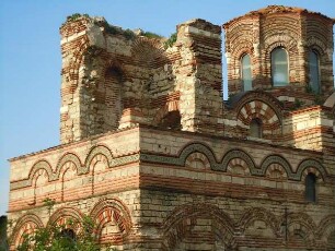 Kirche Christos Pantokrator in Alt-Nessebar : Der Kreuzkuppelbau der Pantokratorkirche Christos Pantokrator aus dem 13. Jahrhundert, aufgenommen am 19. Mai 2011 in Alt-Nessebar