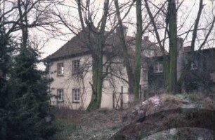 Möllner Landstraße 81: ehemalige Gemeindeverwaltung: traufständiges Haupthaus: Giebelseite, Rückseite: rechts rückwärtiger Gewerbeanbau