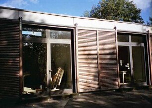 Kulturzentrum Wassermühle: Atelierhaus: Rückseite mit Terrassen