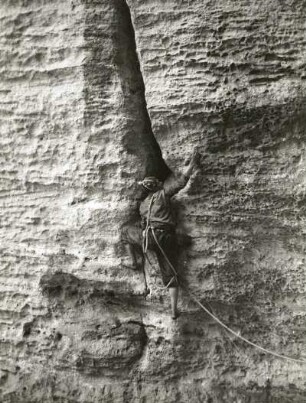 Sächsische Schweiz. Kleiner Zschand, Heringstein. Seilschaft Karlheinz Gonda und G. Junghans bei der Erstbegehung der (Märchentürmer-)Pfingstweges. 17.05.1948